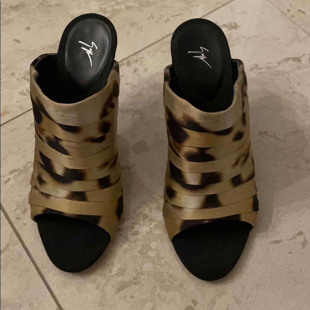 💙🛑SOLD🛑🛑Giuseppe Zanotti Silk Leopard Slide Heels - Picture 5 of 12